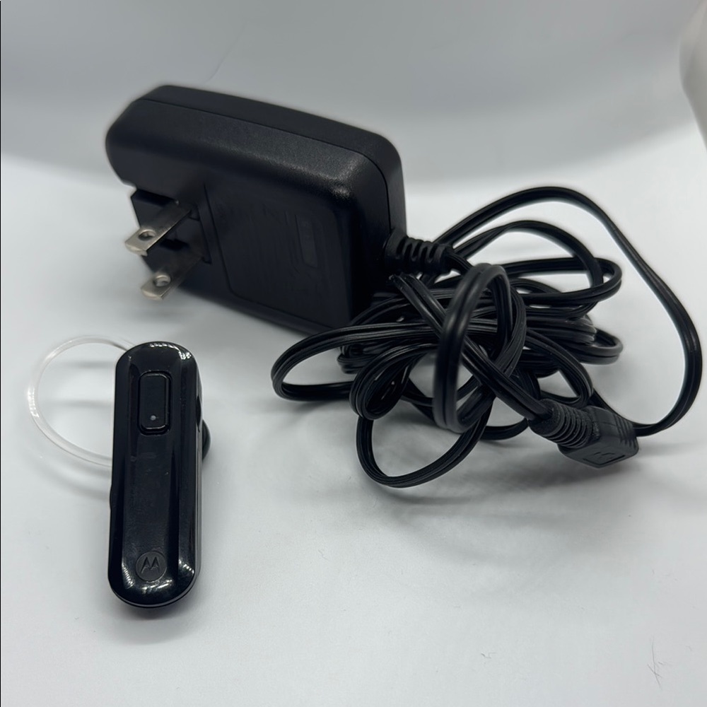 Motorola Black Charger for Cell Phones